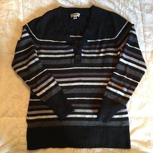 St. John's Bay V Neck Sweater striped Black Gray M
